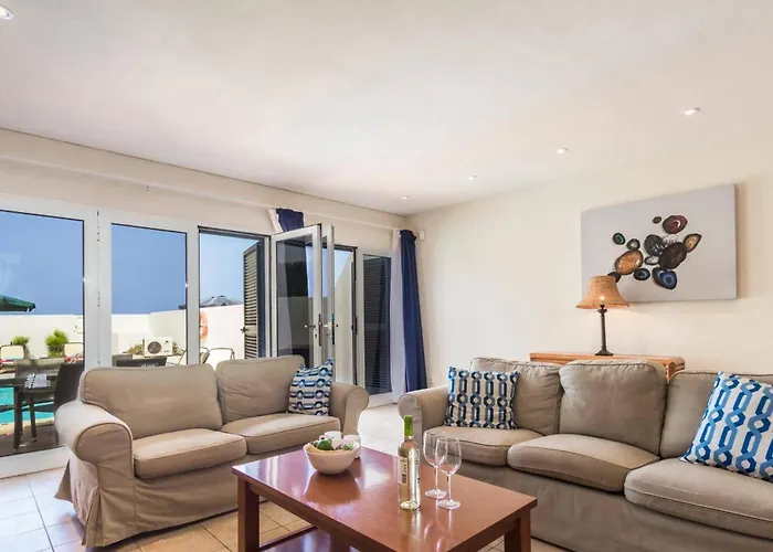 Isabella By Willa Corralejo